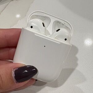 Apple Wireless Earbuds with White Charging Case